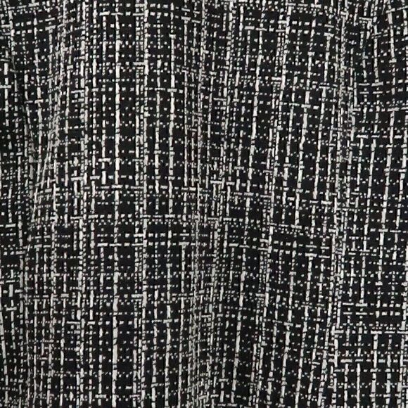 TALBOTS BLACK & WHITE LONG BELL SLEEVE SCOOP BACK NECK STRETCH KNIT TOP SIZE XS - Picture 4 of 8